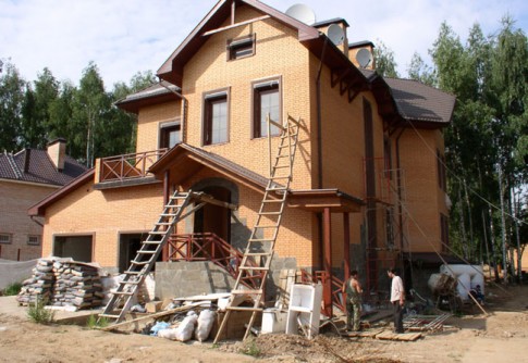 Что необходимо знать о строительстве дома загородом?